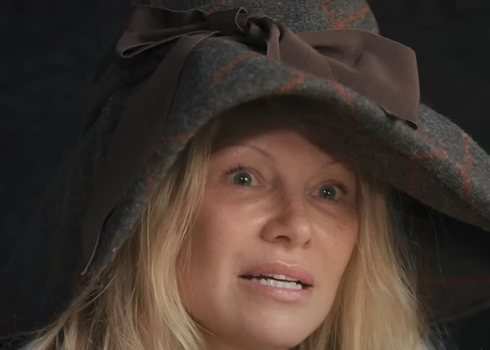 Pamela Anderson’s Sons “Horrified” She Ditched Her Glam Team And Embraced Her Age Pamela Anderson’s Sons “Horrified” She Ditched Her Glam Team And Embraced Her Age