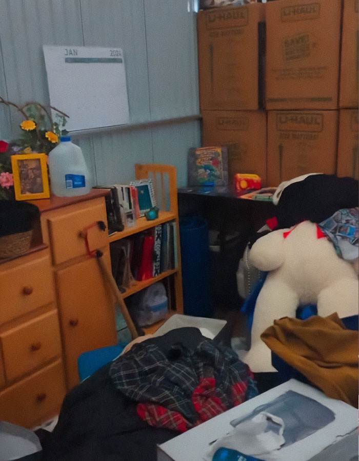 Homeless Couple “Flexes” Living In A Tent, Have Previously Said They’re “Too Smart” For A Job Homeless Couple “Flexes” Living In A Tent, Have Previously Said They’re “Too Smart” For A Job