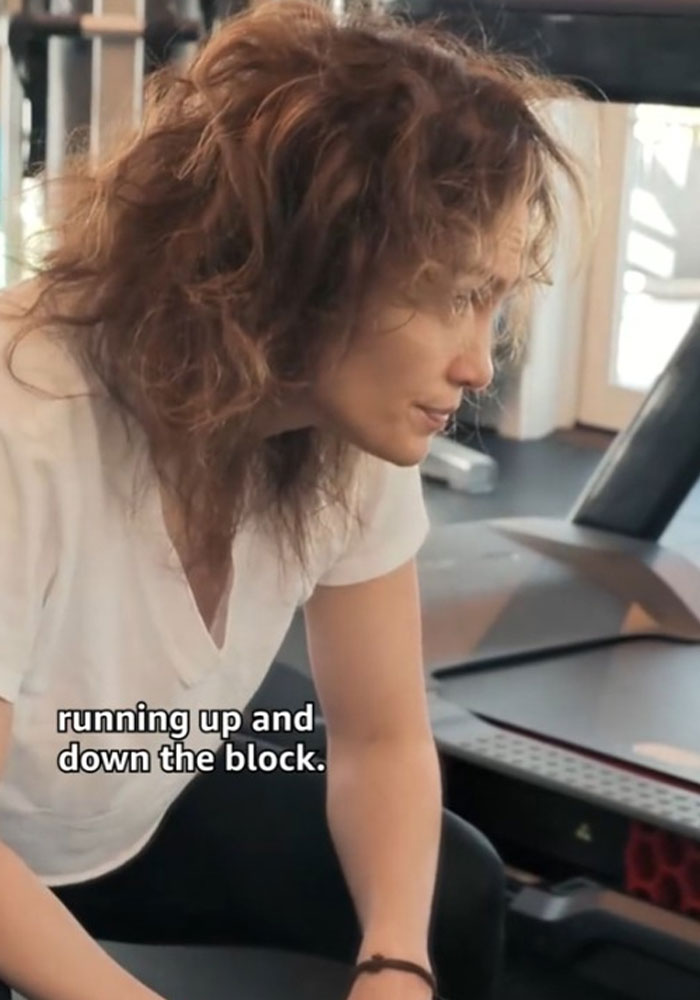 “Is ‘The Block’ In The Room With Us Right Now?“: Viewers Cringe Over Viral JLo Video “Is ‘The Block’ In The Room With Us Right Now?“: Viewers Cringe Over Viral JLo Video