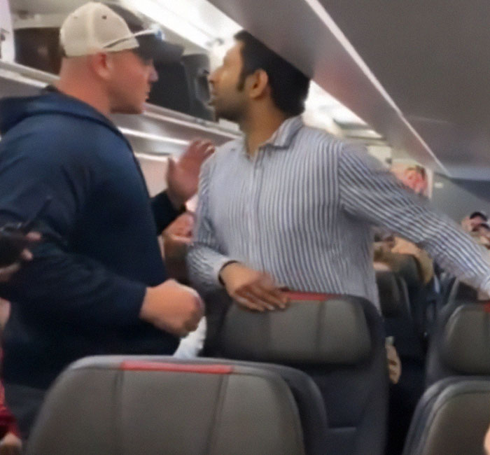 “Wanna Be A Tough Guy”: American Airlines Passengers Stop Aggressive Man Delaying Flight
