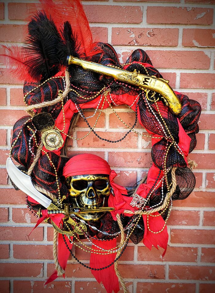Red And Black Pirate Wreath