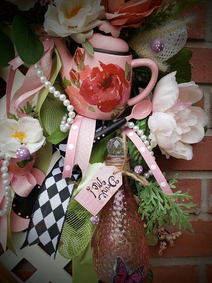 Alice In Wonderland Door Or Wall Decorations (7 Pics) Alice In Wonderland Door Or Wall Decorations (7 Pics)