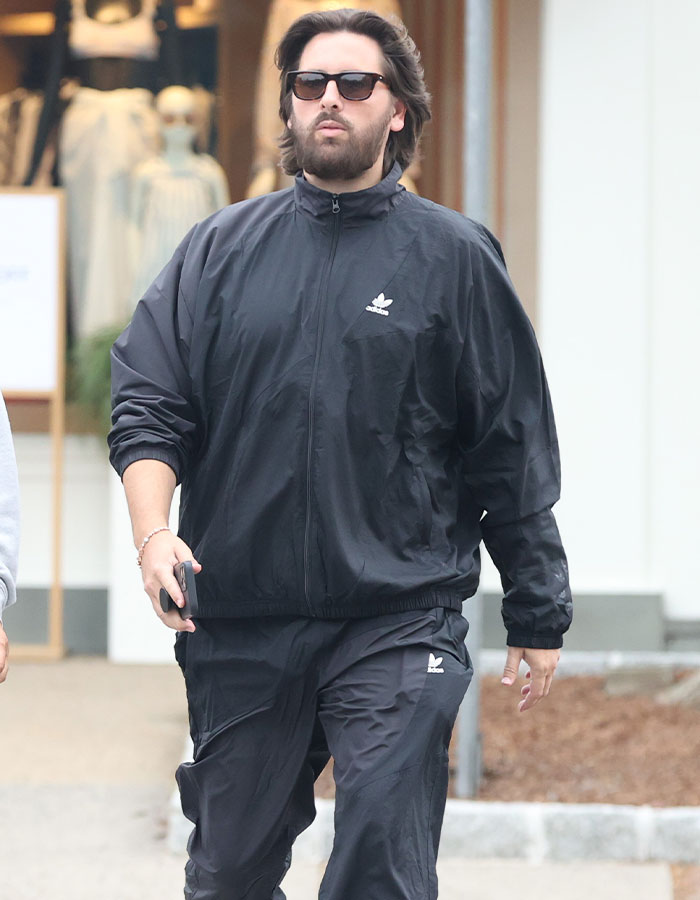 Scott Disick’s Weight Loss Triggers Fan Speculation About His Well-Being Scott Disick’s Weight Loss Triggers Fan Speculation About His Well-Being