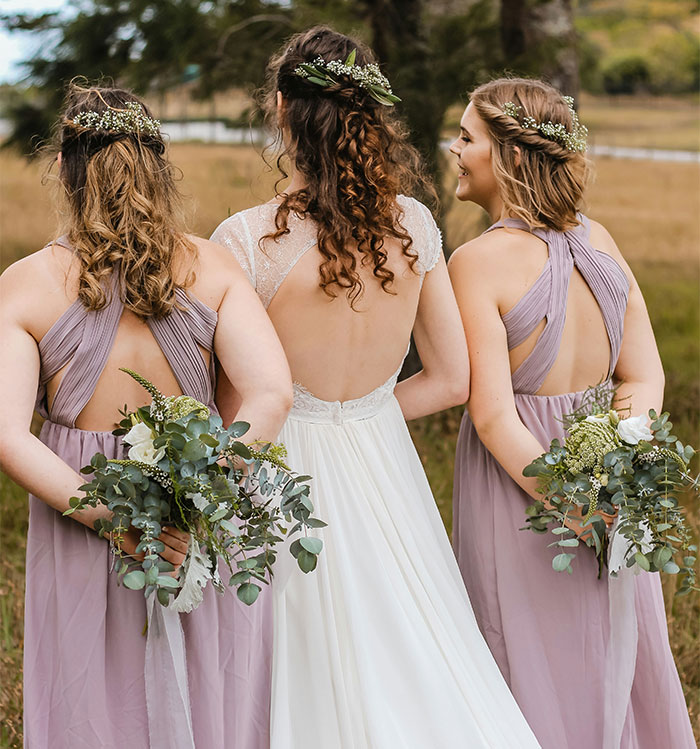 Bride Refuses To Buy Bridesmaid A New Dress Because She Gained Weight, Asks If She's In The Wrong Bride Refuses To Buy Bridesmaid A New Dress Because She Gained Weight, Asks If She's In The Wrong
