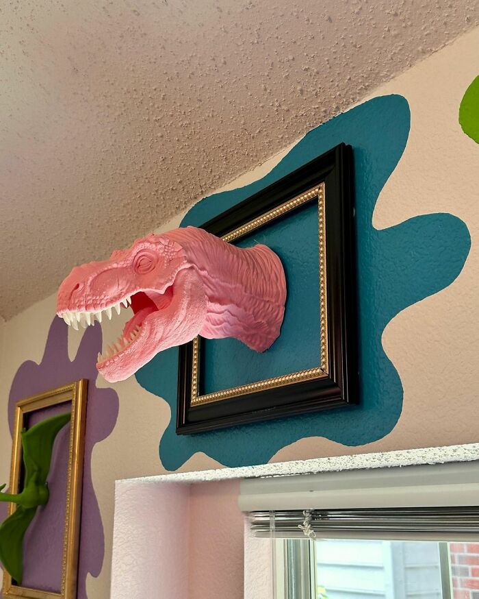 Woman Shows Off Her Uniquely Colorful Home Online, Goes Viral As Netizens Are Mesmerized By It Woman Shows Off Her Uniquely Colorful Home Online, Goes Viral As Netizens Are Mesmerized By It