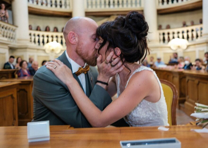 A British Photographer Takes Honest Wedding Photos, And You Might Regret You Didn’t Invite Him To Your Celebration (23 New Pics)