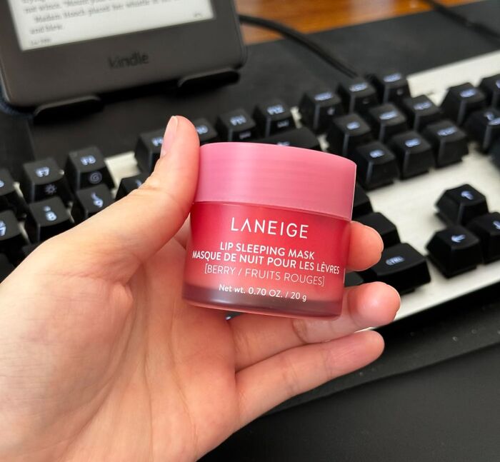  Laneige Lip Sleeping Mask - Berry : Dive Into Nourishment And Hydration, Infused With Vitamin C And Antioxidants For Luscious Lips