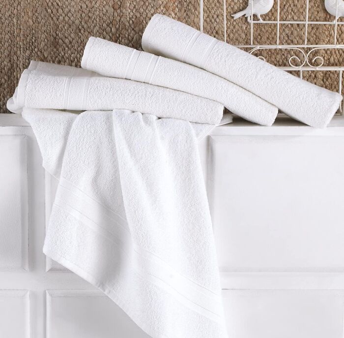 Wrap Up In Luxury: White Turkish Cotton Towels For Ultimate Absorbency!