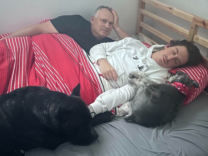 Visiting My Parents Today, My Dad Decided To Photobomb My Afternoon Nap