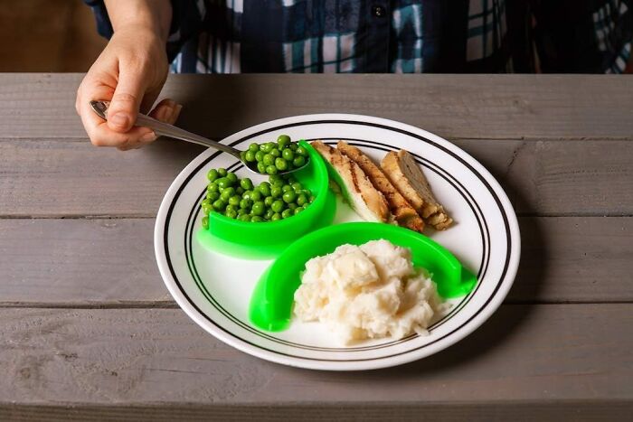 Keep Meals Neat With The Food Separator: Made From Food-Safe Silicone For Easy, Mess-Free Dining!