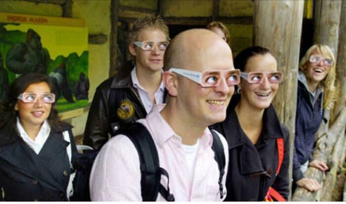 Gafas que dan a los visitantes del zoo