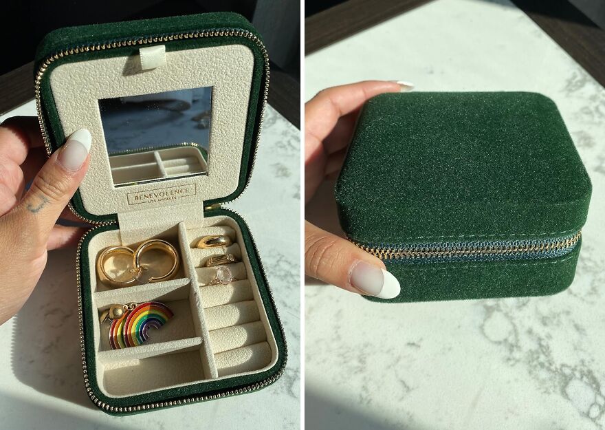 Stay Stylish On The Go With This Stunning Velvet Travel Jewelry Box Organizer 