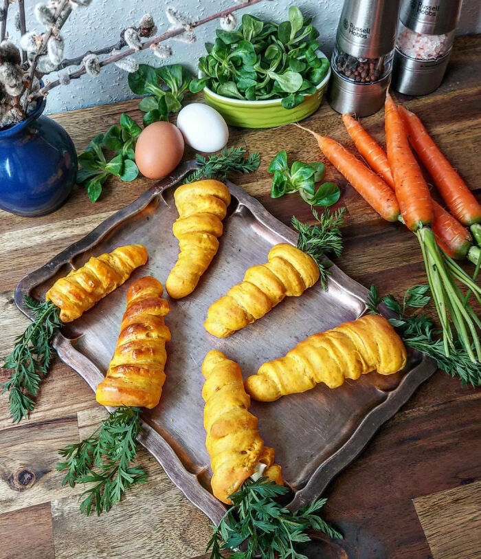  Yeasted Dough Carrots With An Egg Filling