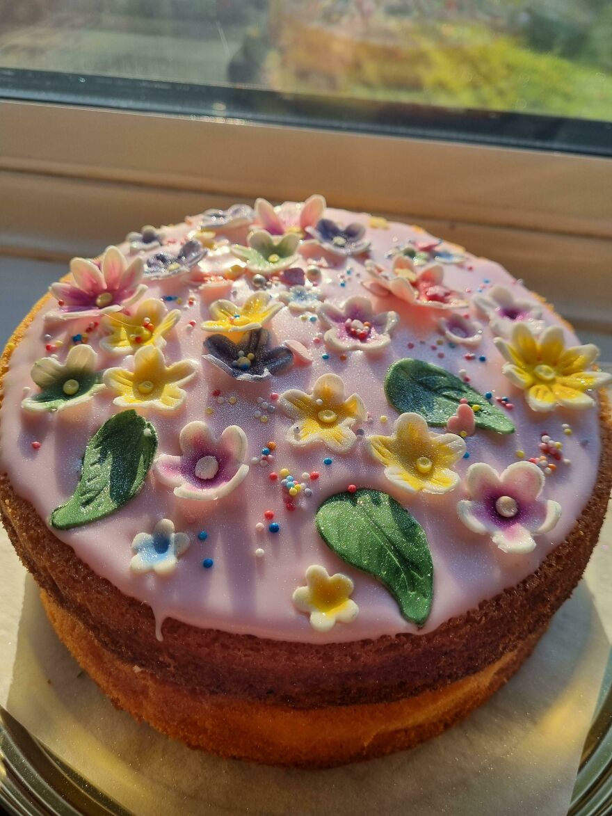 My 4yo Decorated This Cake 🤩, She's Got An Eye!