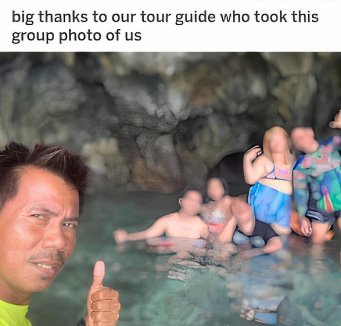 Tour Guide Has The Spotlight😄