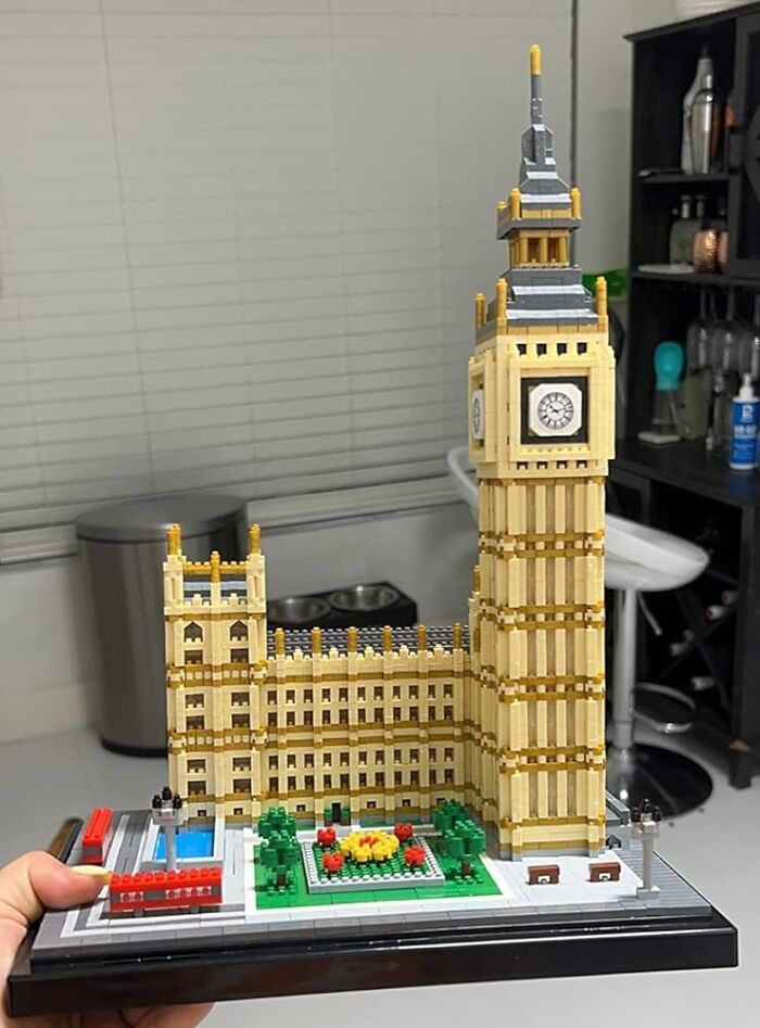Tiny Pieces, Iconic Builds: Real Big Ben Micro Block Set Awaits Your Touch!