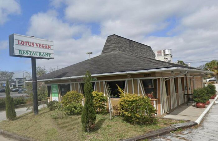 Former Pizza Hut Now An Asian Vegan Restaurant (Pinellas Park, Fl)