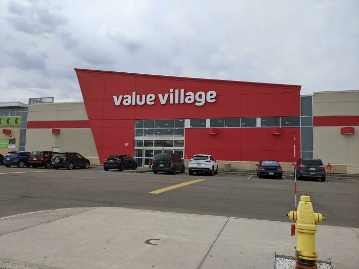 Value Village Looking Slick In A Former Best Buy