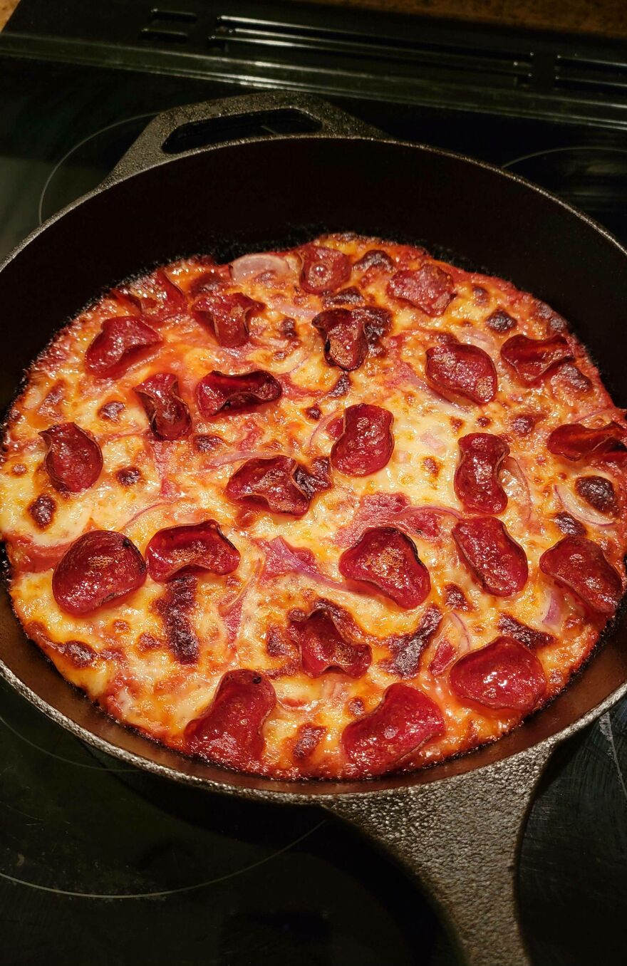 I Made A Cast Iron Pizza