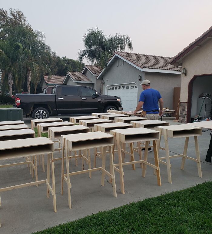 I Made 35 Desks For Students In My Area Who Are Home Due To Distance Learning