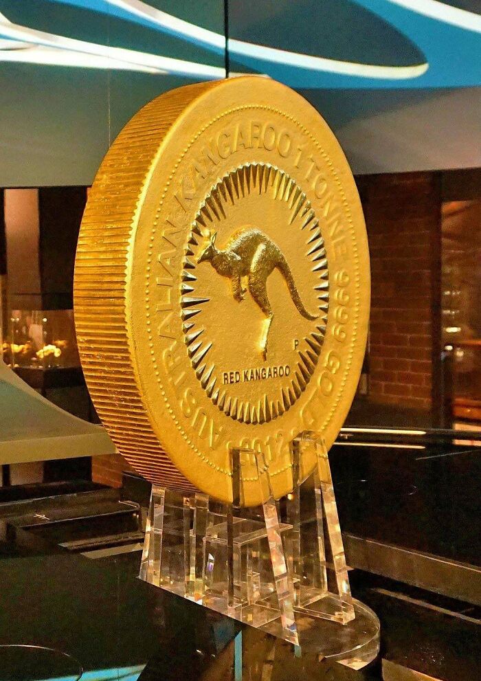 La moneda más grande del mundo vale 1 millón de dólares australianos, pesa 1 tonelada y es de oro puro al 99,99%