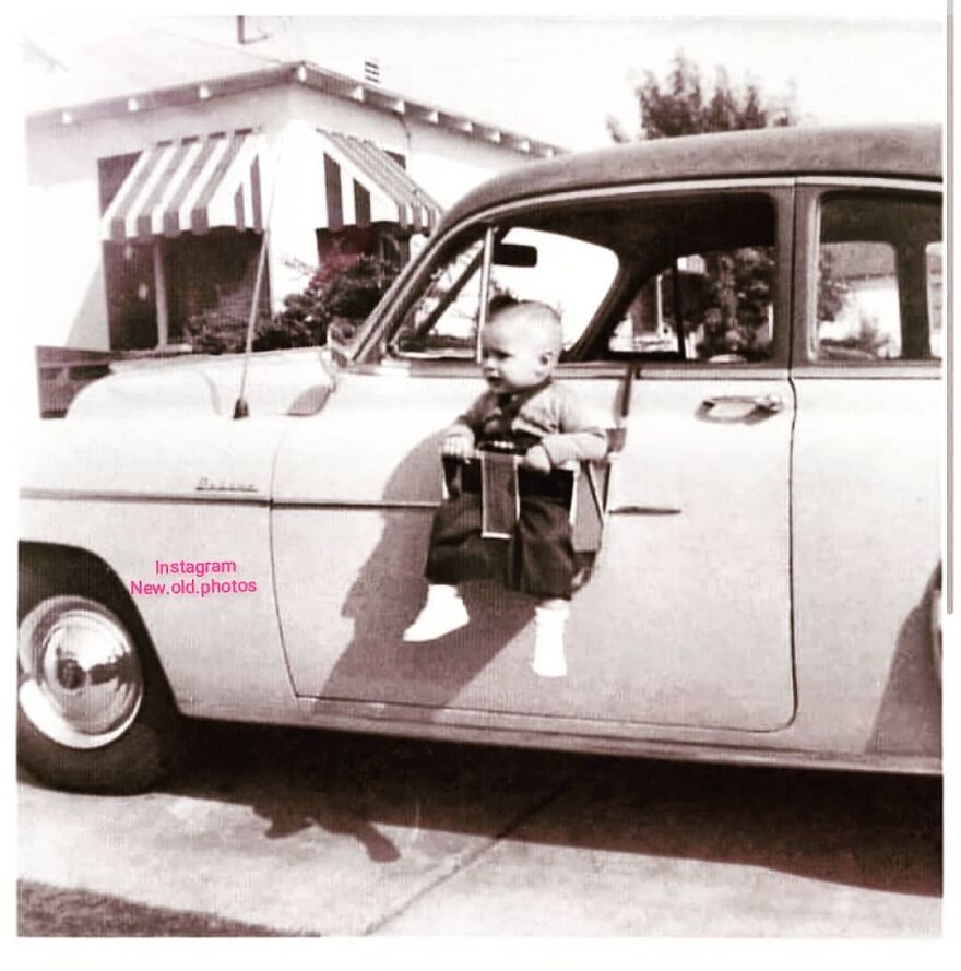 Don't Lock Your Baby In The Car In Hot Days 😄
facebook " Group "
vintage / History Of Everything & Nature
.
.
.
#weirdvintage #childcarseat #childseat
#weirdhistory #funny #lol #childsaftey