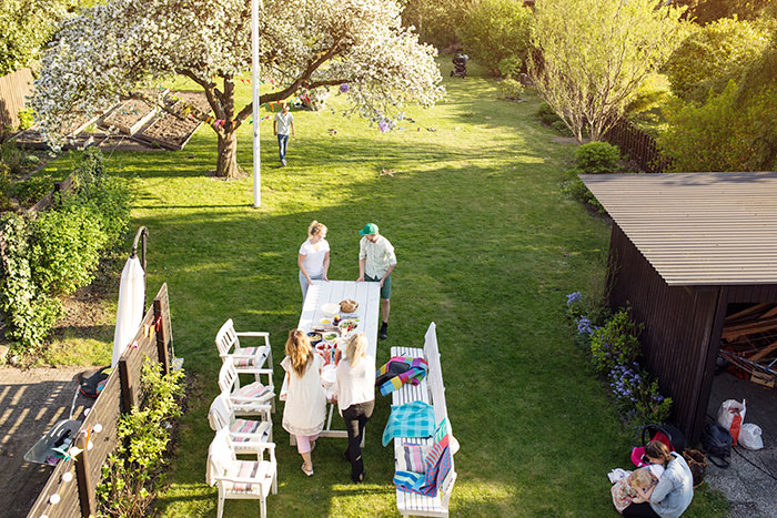 Woman Offers To Host Cousin’s Wedding, Changes Her Mind After Bridezilla Shows Her True Colors Woman Offers To Host Cousin’s Wedding, Changes Her Mind After Bridezilla Shows Her True Colors