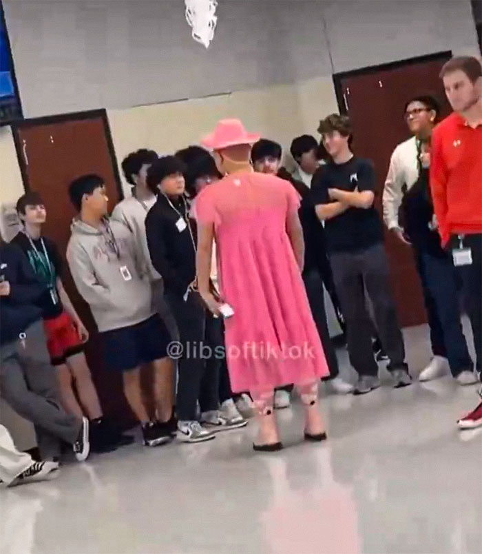 Texas Teacher Forced To Resign After Public Outrage For Spirit Day Outfit Texas Teacher Forced To Resign After Public Outrage For Spirit Day Outfit