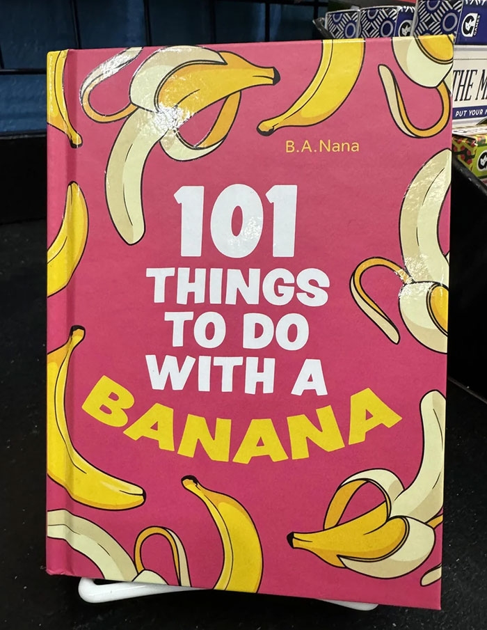 After Delta Agent Scolds Passenger For Taking A Banana, Others Launch Hilarious Mass Protest After Delta Agent Scolds Passenger For Taking A Banana, Others Launch Hilarious Mass Protest