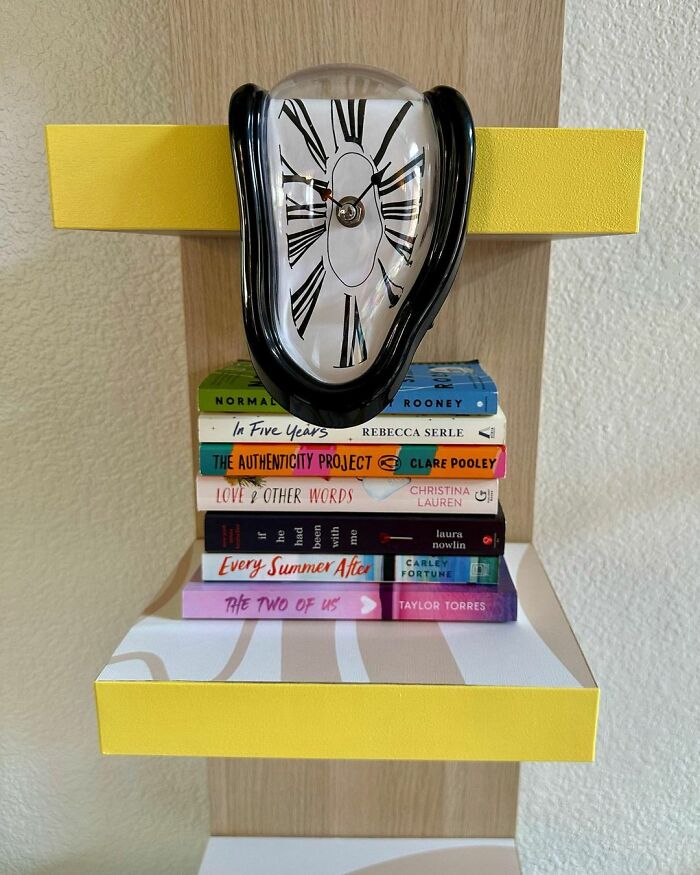 Woman Shows Off Her Uniquely Colorful Home Online, Goes Viral As Netizens Are Mesmerized By It Woman Shows Off Her Uniquely Colorful Home Online, Goes Viral As Netizens Are Mesmerized By It