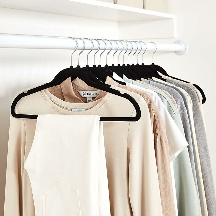 Pack Of 30 Slim Velvet Non-Slip Clothes Hangers : Organize Your Wardrobe In Style!