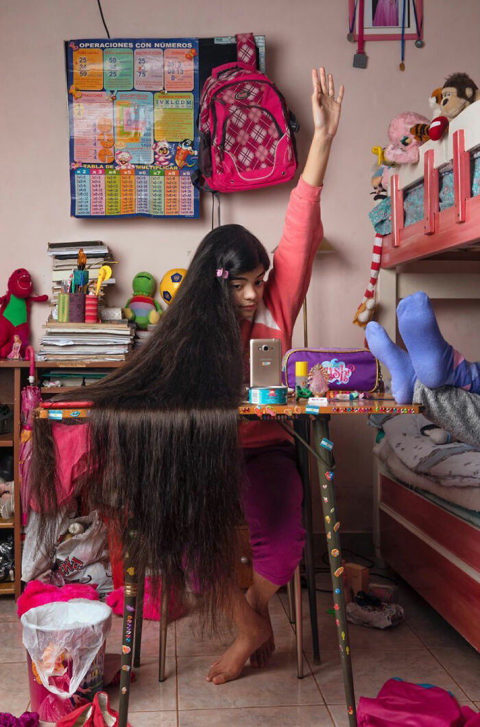 Argentine Photographer Has Been Photographing Women With Long Hair In Latin America For 17 Years