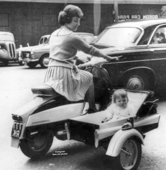 Scooter Mum Gemotoriseerde Kinderwagen ,1963