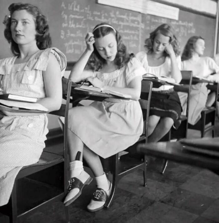 1949 - 1950 Tulsa, Oklahoma High School Classroom Bobby Socks 1940s - 1950s