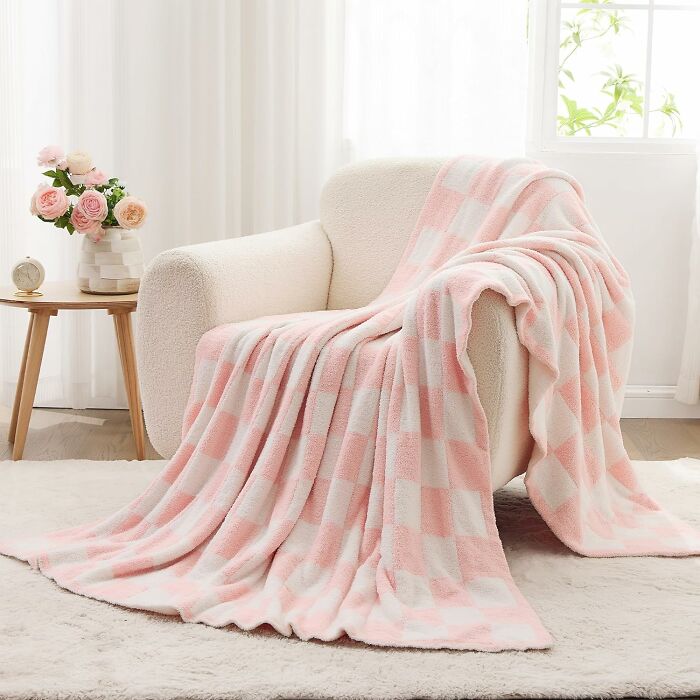 Stay Warm And Cozy With This Pink Checkerboard Knit Throw Blanket - A Plush And Stylish Accent For Your Couch!