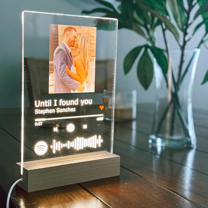 Your Eternal Serenade: Personalized Spotify Music Plaque With Custom Acrylic Frame With Photo 