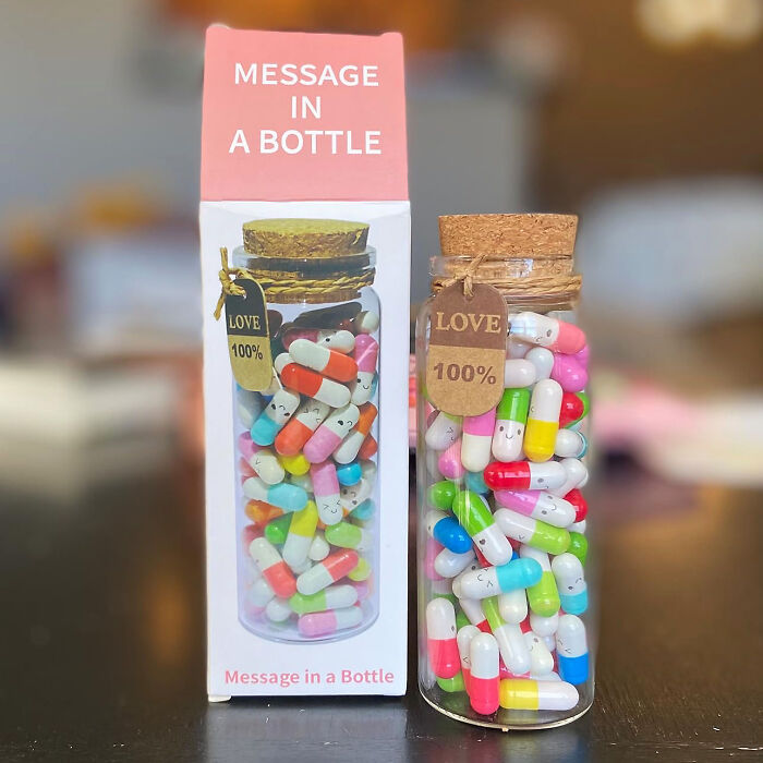 Heartfelt 90 Capsules With Notes In A Glass Bottle - Lovely And Thoughtful Gift!