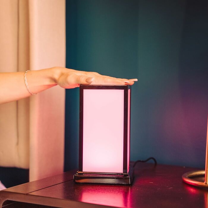 Stay Connected: A Modern Wi-Fi Touch Lamp Set For Long-Distance Connection!