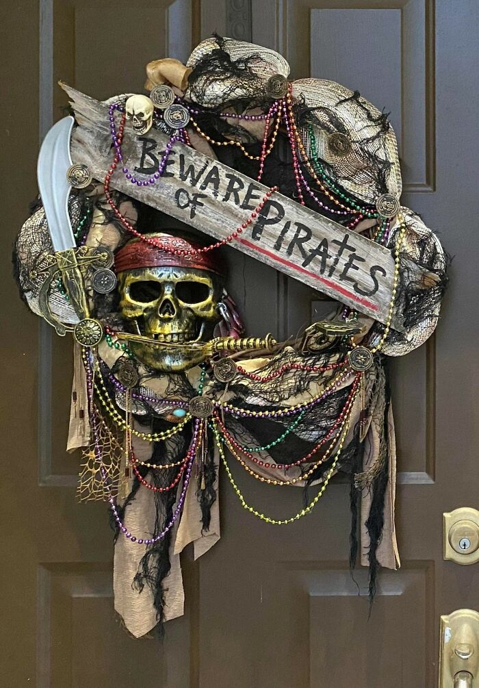 Grungy Pirate Wreath