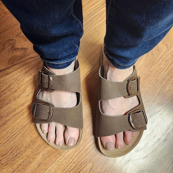 Say Goodbye To Uncomfortable Shoes With The Fitory Leather Flat Sandals - Traveling Footwear Made Eeasy!