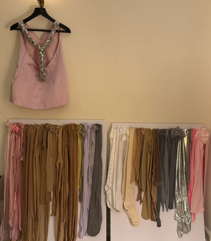 Bianca Censori Goes Porsche Shopping With Kanye West While Wearing An All-Nude Set Bianca Censori Goes Porsche Shopping With Kanye West While Wearing An All-Nude Set