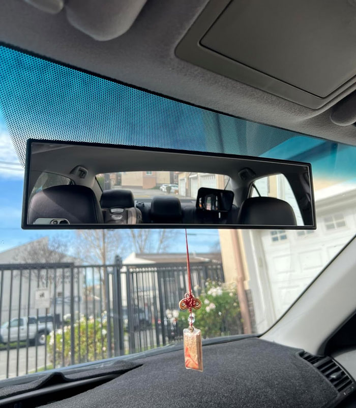 Finally, A Mirror That Actually Serves Its Purpose: Meet The Ever-Reliable Boytutus Rear View Mirror