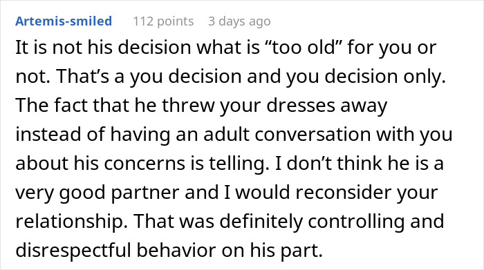 "I Feel Disrespected But Everyone Agrees With Him": Husband Throws Out Wife's Clothes "I Feel Disrespected But Everyone Agrees With Him": Husband Throws Out Wife's Clothes