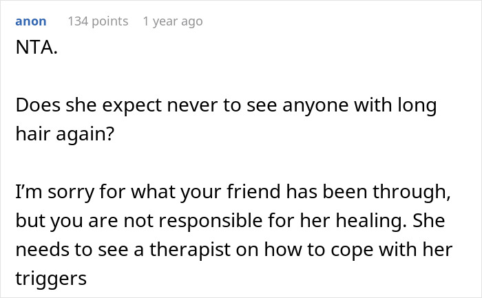 Woman Is Stunned When A Friend Asks Her To Cut Off Her Hair, Claiming It Reminds Her Of Her Trauma Woman Is Stunned When A Friend Asks Her To Cut Off Her Hair, Claiming It Reminds Her Of Her Trauma