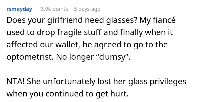 GF Keeps Breaking Glass Cups Every Time She’s At SO’s Home, They Ban Her From Using Them GF Keeps Breaking Glass Cups Every Time She’s At SO’s Home, They Ban Her From Using Them