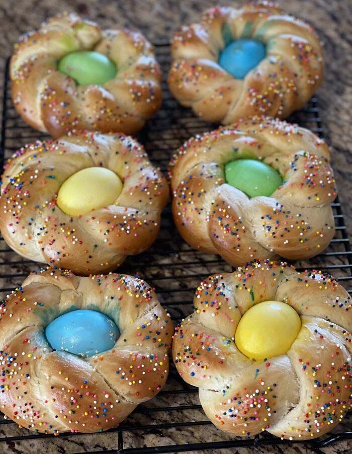 Homemade Pane Di Pasqua (Italian Easter Bread)