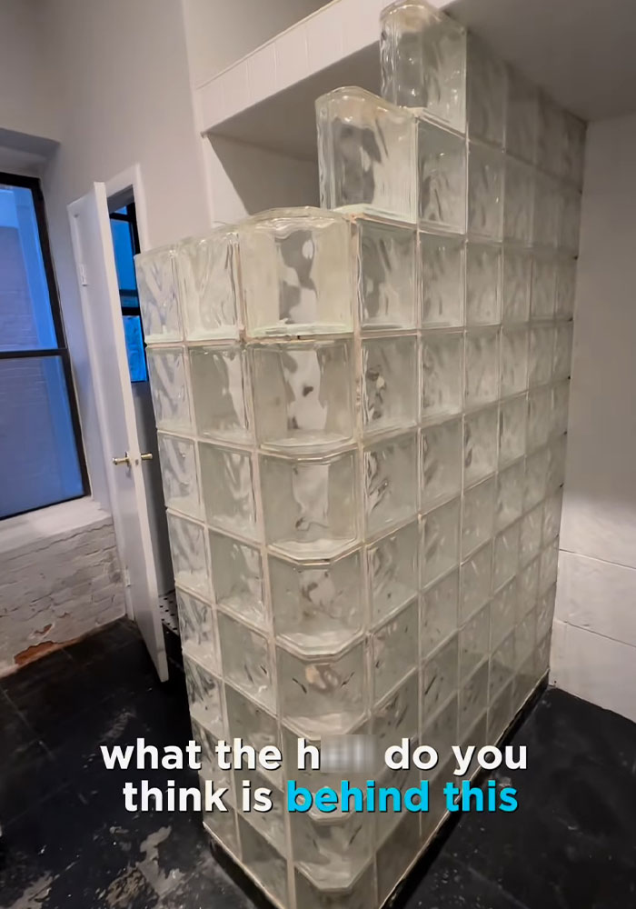“The Worst Design Layout”: Realtor Shares Tour Of “Absurd” NYC Studio Apartment Listed For $3,500 “The Worst Design Layout”: Realtor Shares Tour Of “Absurd” NYC Studio Apartment Listed For $3,500