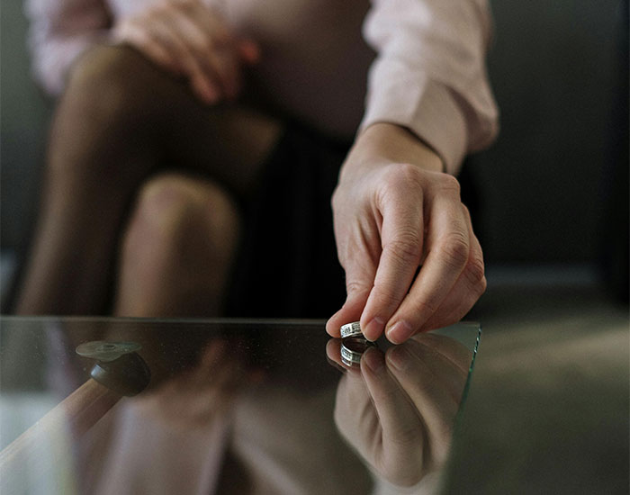 “It Would End Soon”: Woman Grossed Out By Fiancé’s Family’s Tradition, Gives Back Her Ring “It Would End Soon”: Woman Grossed Out By Fiancé’s Family’s Tradition, Gives Back Her Ring