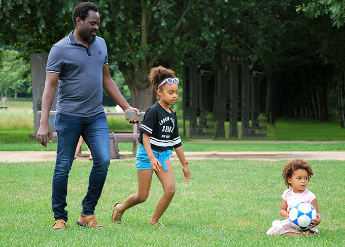 Dad Done With Society’s Stigma After Woman Threatens To Call The Cops On Him Dad Done With Society’s Stigma After Woman Threatens To Call The Cops On Him