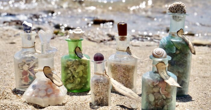 From Trash To Treasure: How One Girl Makes Creations Using Antique Beach-Found Treasures (40 Pics)